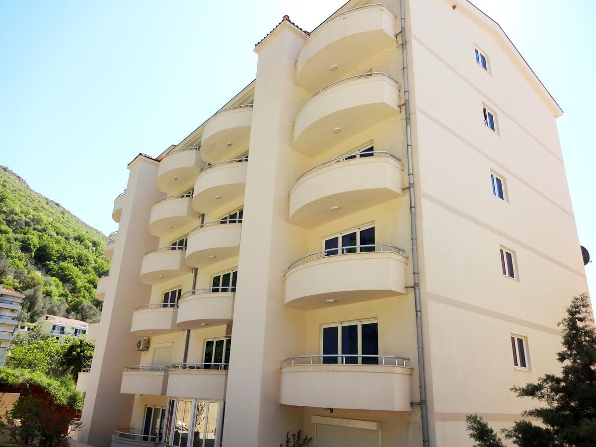 Anja & Ogo Apartments Sea View & Pool Petrovazzo Esterno foto